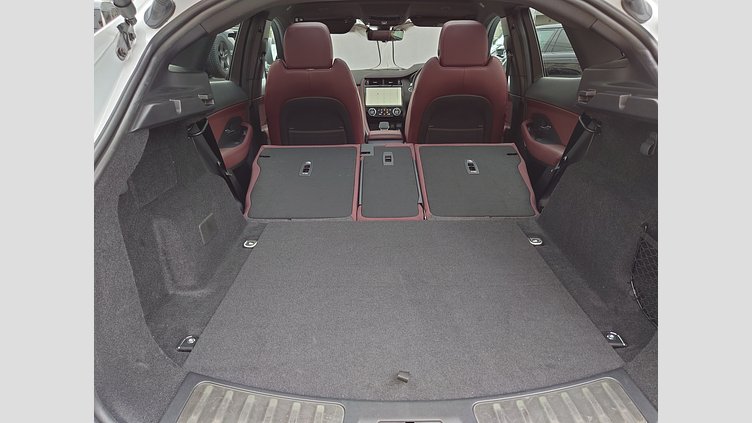 2024 認定中古車 Jaguar E-Pace オストゥーニパールホワイト D200マイルドハイブリッド（ディーゼル） R-DYNAMIC SE