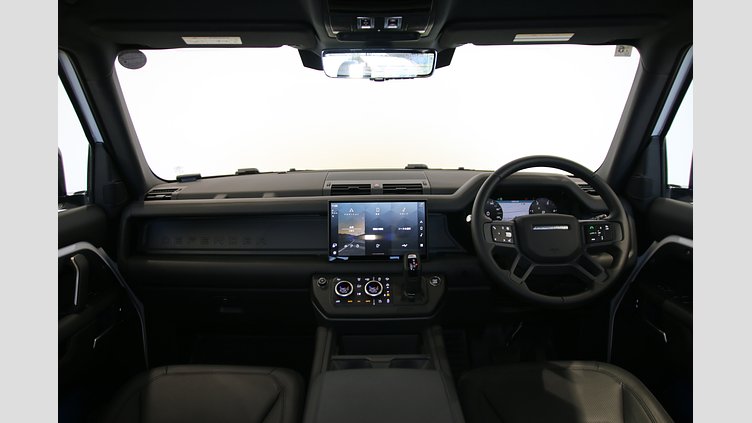 2024 認定中古車 Land Rover Defender 110 フジホワイト D350 ディーゼルマイルドハイブリッド X-Dynamic HSE