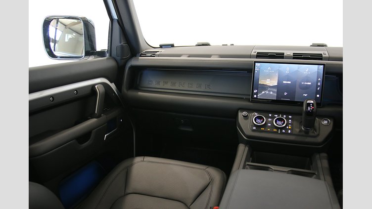 2024 認定中古車 Land Rover Defender 110 フジホワイト D350 ディーゼルマイルドハイブリッド X-Dynamic HSE
