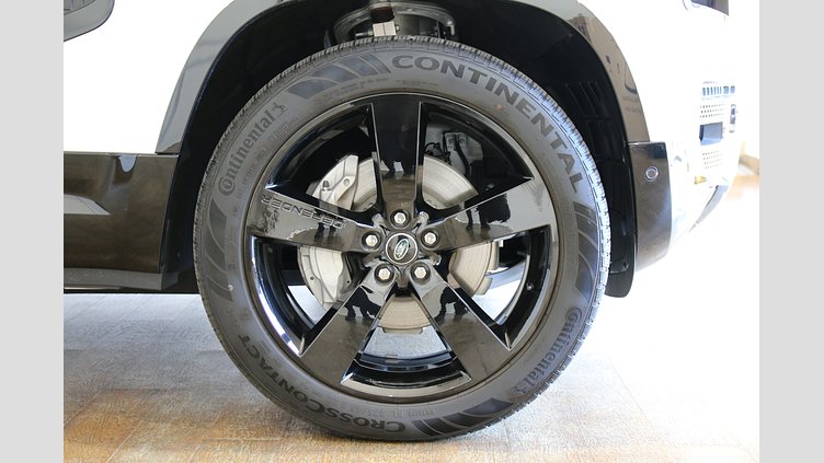 2024 認定中古車 Land Rover Defender 110 フジホワイト D350 ディーゼルマイルドハイブリッド X-Dynamic HSE