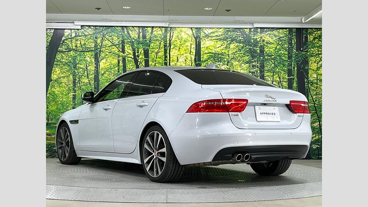 2017 認定中古車 Jaguar XE Yulong White RWD ＸＥ Ｒ－スポーツ