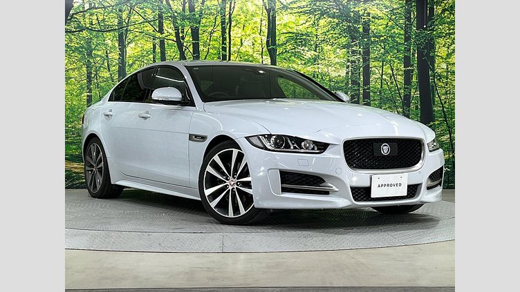 2017 認定中古車 Jaguar XE Yulong White RWD ＸＥ Ｒ－スポーツ