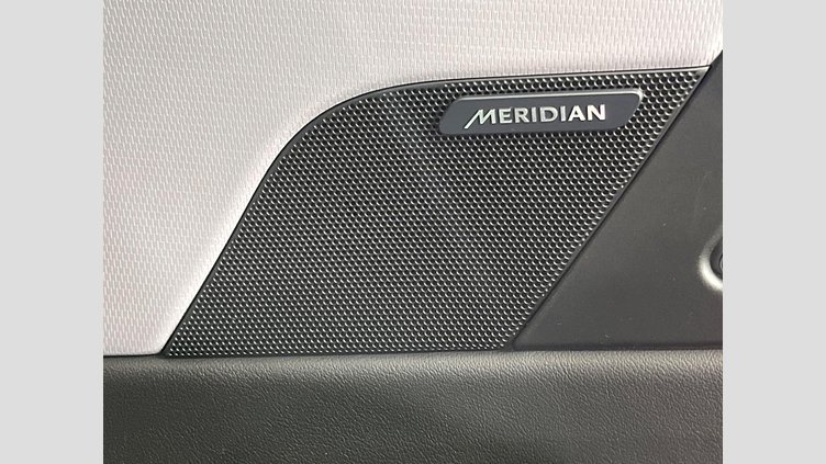 2017 認定中古車 Jaguar XE Yulong White RWD ＸＥ Ｒ－スポーツ