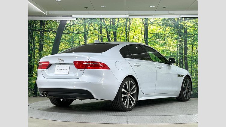 2017 認定中古車 Jaguar XE Yulong White RWD ＸＥ Ｒ－スポーツ