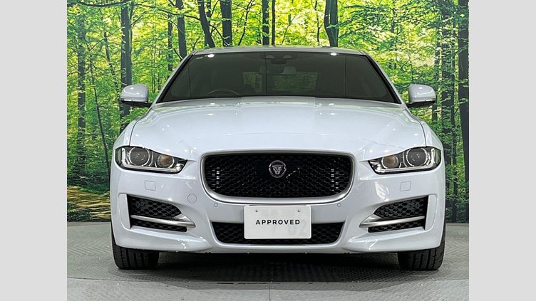 2017 認定中古車 Jaguar XE Yulong White RWD ＸＥ Ｒ－スポーツ