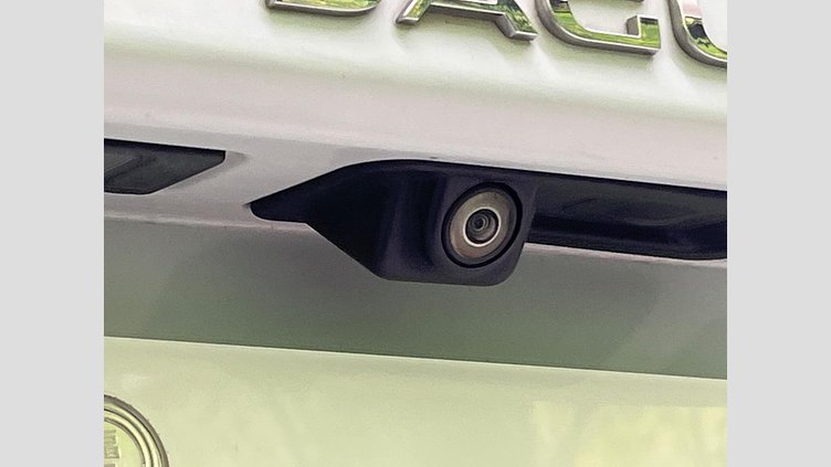 2017 認定中古車 Jaguar XE Yulong White RWD ＸＥ Ｒ－スポーツ