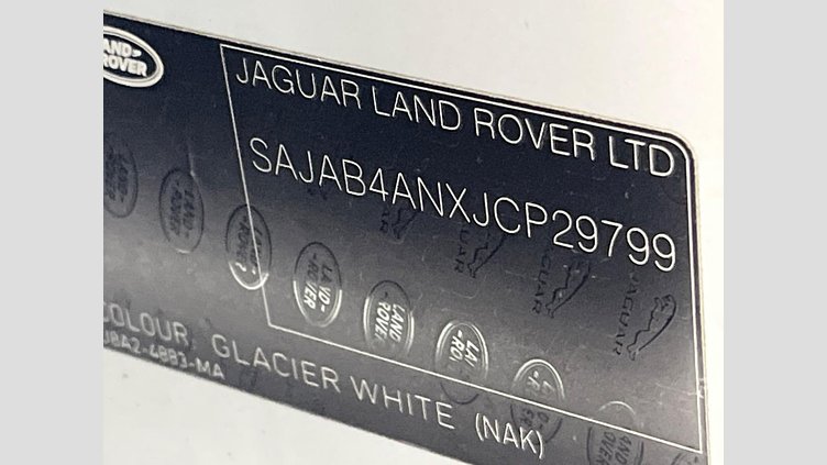 2017 認定中古車 Jaguar XE Yulong White RWD ＸＥ Ｒ－スポーツ