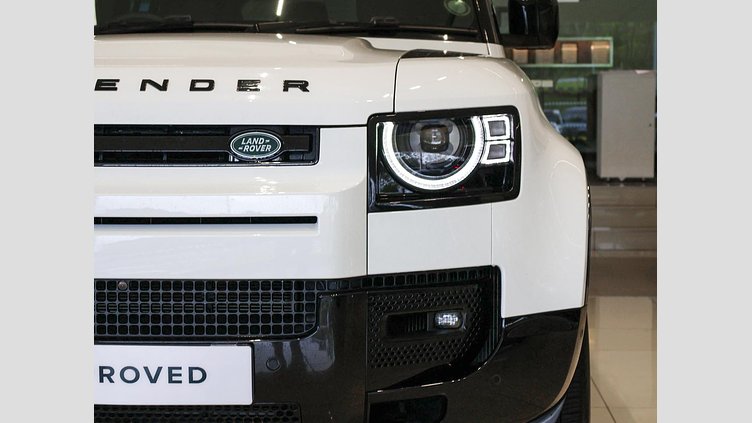2024 Approved Land Rover Defender 110 Fuji White D300 D300 X-Dynamic HSE