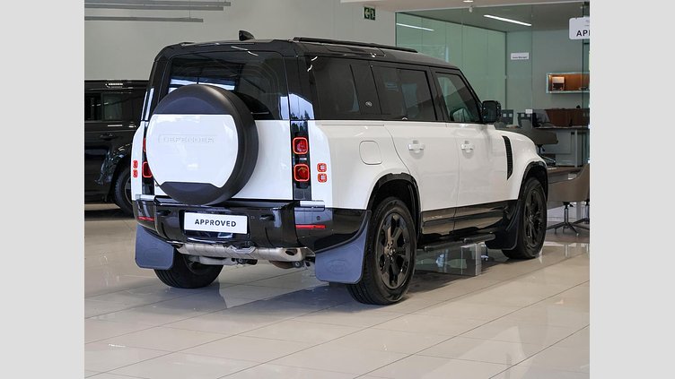 2024 Approved Land Rover Defender 110 Fuji White D300 D300 X-Dynamic HSE
