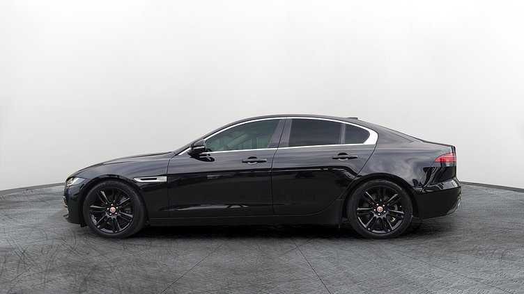 2022 Approved Jaguar XE Santorini Black D200 RWD AUTOMATIC MHEV SE