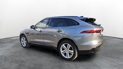 F-Pace 11
