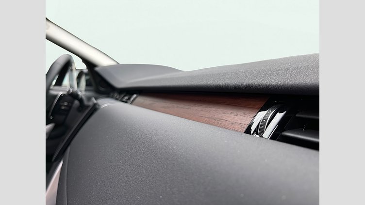 2024 Approved Land Rover Discovery Sport Fuji White D200 Diesel MHEV Standardowy rozstaw osi S