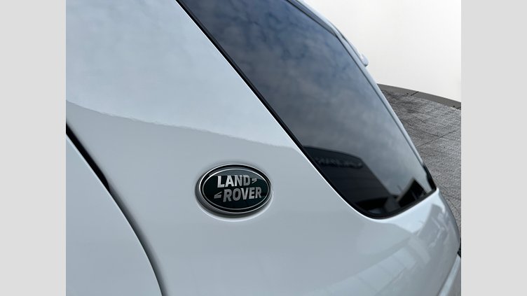 2024 Approved Land Rover Discovery Sport Fuji White D200 Diesel MHEV Standardowy rozstaw osi S