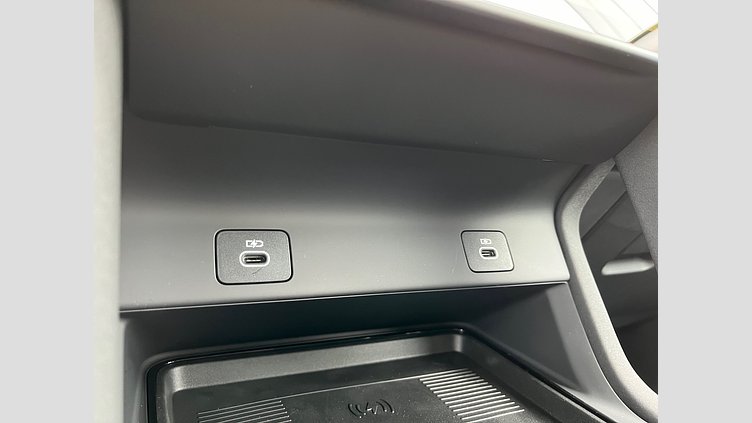 2024 Approved Land Rover Discovery Sport Fuji White D200 Diesel MHEV Standardowy rozstaw osi S