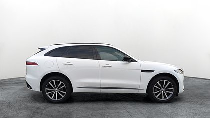 F-Pace 7