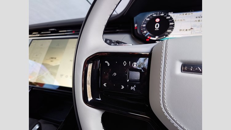 2024 認定中古車 Land Rover Range Rover Sport ジオラグリーン P550eプラグインハイブリッド（ガソリン） スタンダードホイールベース Autobiography