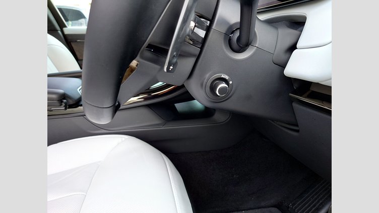 2024 認定中古車 Land Rover Range Rover Sport ジオラグリーン P550eプラグインハイブリッド（ガソリン） スタンダードホイールベース Autobiography