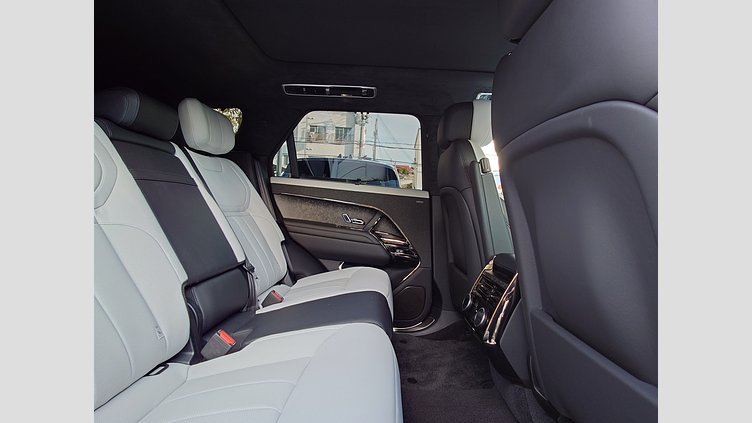 2024 認定中古車 Land Rover Range Rover Sport ジオラグリーン P550eプラグインハイブリッド（ガソリン） スタンダードホイールベース Autobiography