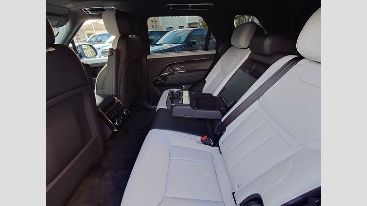 2024 認定中古車 Land Rover Range Rover Sport ジオラグリーン P550eプラグインハイブリッド（ガソリン） スタンダードホイールベース Autobiography