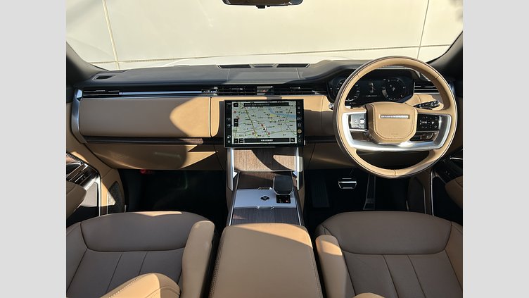 2025 認定中古車 Land Rover Range Rover オストゥーニパールホワイト D350 Autobiography SWB D350