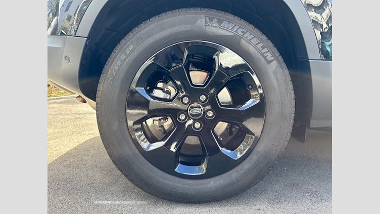 2022 認定中古車 Land Rover Defender 90 サントリーニブラック P300 AWD（AT） SE