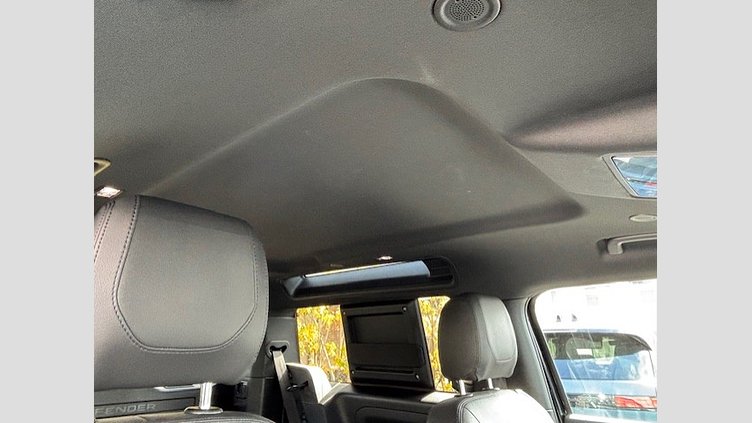 2022 認定中古車 Land Rover Defender 90 サントリーニブラック P300 AWD（AT） SE