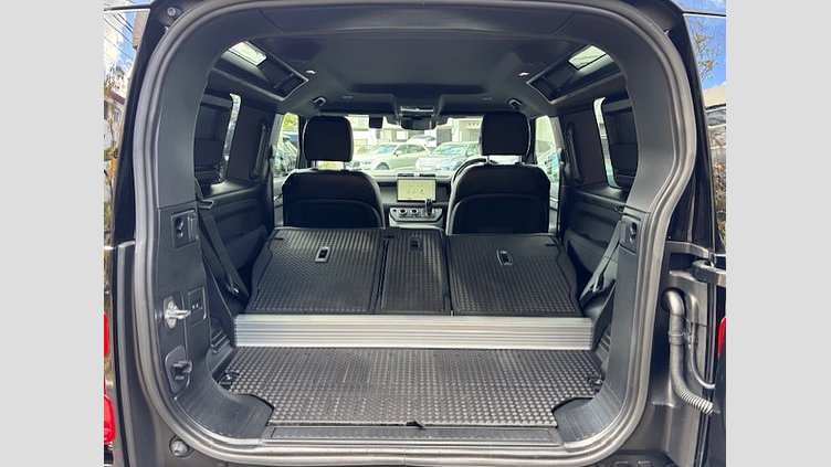 2022 認定中古車 Land Rover Defender 90 サントリーニブラック P300 AWD（AT） SE