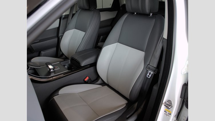 2024 認定中古車 Land Rover Range Rover Velar フジホワイト P400eプラグインハイブリッド（ガソリン） スタンダードホイールベース Dynamic HSE