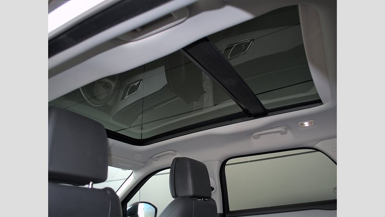 2024 認定中古車 Land Rover Range Rover Velar フジホワイト P400eプラグインハイブリッド（ガソリン） スタンダードホイールベース Dynamic HSE