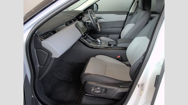 2024 認定中古車 Land Rover Range Rover Velar フジホワイト P400eプラグインハイブリッド（ガソリン） スタンダードホイールベース Dynamic HSE