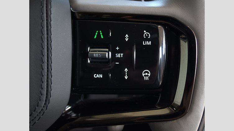 2024 認定中古車 Land Rover Range Rover Velar フジホワイト P400eプラグインハイブリッド（ガソリン） スタンダードホイールベース Dynamic HSE