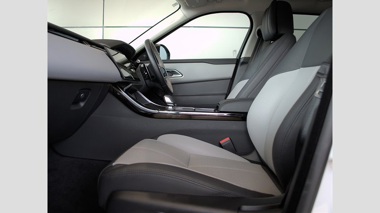 2024 認定中古車 Land Rover Range Rover Velar フジホワイト P400eプラグインハイブリッド（ガソリン） スタンダードホイールベース Dynamic HSE