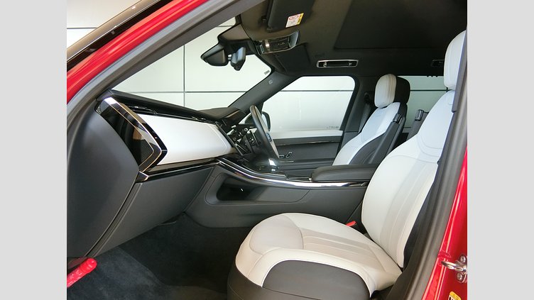 2024 認定中古車 Land Rover Range Rover Sport フィレンツェレッド P550eプラグインハイブリッド（ガソリン） スタンダードホイールベース Dynamic SE