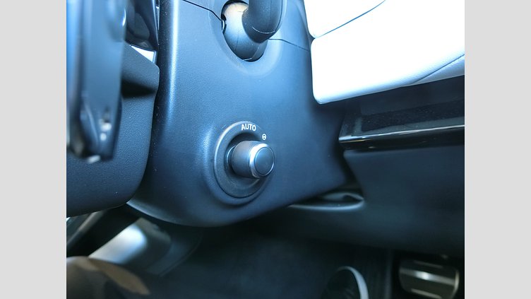 2024 認定中古車 Land Rover Range Rover Sport フィレンツェレッド P550eプラグインハイブリッド（ガソリン） スタンダードホイールベース Dynamic SE