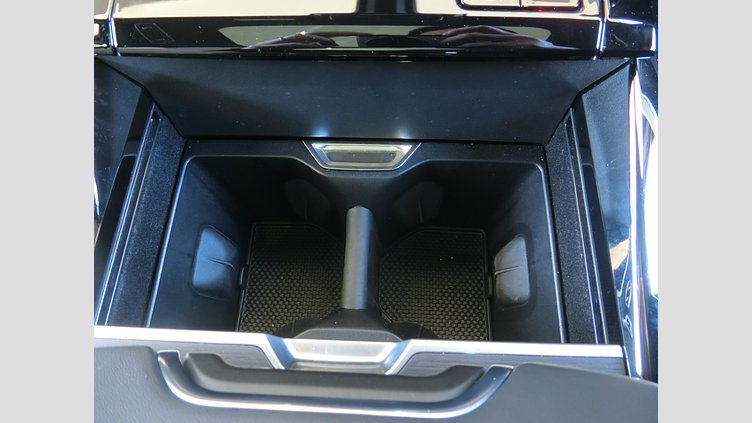 2024 認定中古車 Land Rover Range Rover Sport フィレンツェレッド P550eプラグインハイブリッド（ガソリン） スタンダードホイールベース Dynamic SE