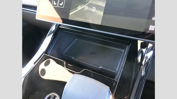 2024 認定中古車 Land Rover Range Rover Sport フィレンツェレッド P550eプラグインハイブリッド（ガソリン） スタンダードホイールベース Dynamic SE