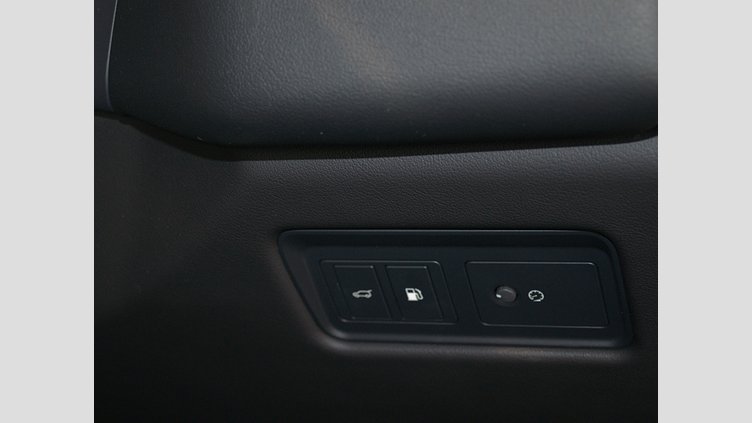 2024 認定中古車 Jaguar F-Pace オストゥーニパールホワイト P400e ガソリン プラグインハイブリッド R-DYNAMIC SE