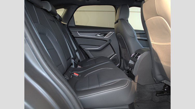 2024 認定中古車 Jaguar F-Pace オストゥーニパールホワイト P400e ガソリン プラグインハイブリッド R-DYNAMIC SE