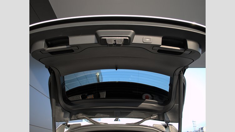 2024 認定中古車 Jaguar F-Pace オストゥーニパールホワイト P400e ガソリン プラグインハイブリッド R-DYNAMIC SE