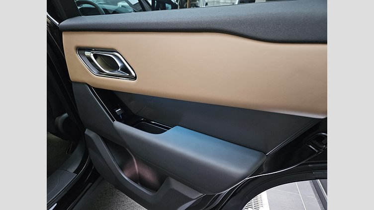 2024 認定中古車 Land Rover Range Rover Velar サントリーニブラック P400eプラグインハイブリッド（ガソリン） スタンダードホイールベース Dynamic HSE