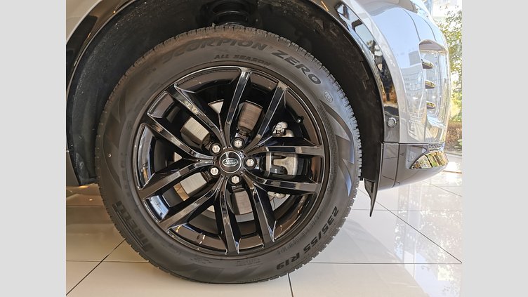 2024 認定中古車 Land Rover Discovery Sport アイガーグレイ D200マイルドハイブリッド（ディーゼル） 標準ホイール DYNAMIC SE