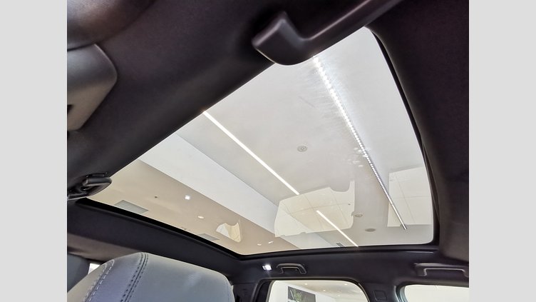 2024 認定中古車 Land Rover Discovery Sport アイガーグレイ D200マイルドハイブリッド（ディーゼル） 標準ホイール DYNAMIC SE