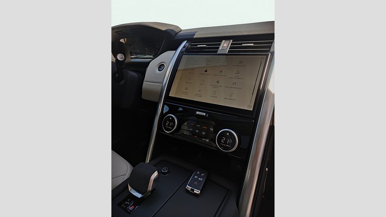 2024 Approved Land Rover Discovery Santorini Black D250 Diesel MHEV STANDARD WHEELBASE S