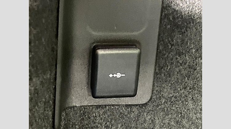 2021 認定中古車 Jaguar E-Pace ハクバシルバー D200 AWD（オートマチック） R-DYNAMIC S