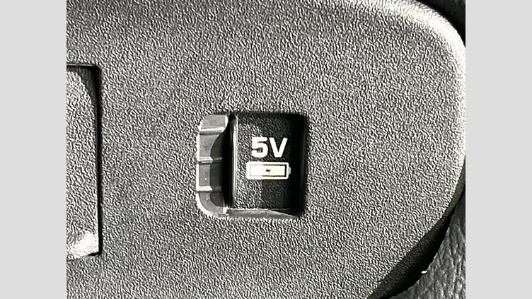 2021 認定中古車 Jaguar E-Pace ハクバシルバー D200 AWD（オートマチック） R-DYNAMIC S