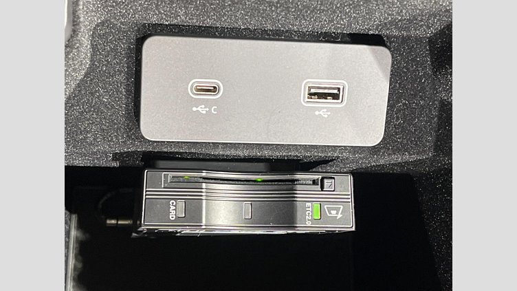 2021 認定中古車 Jaguar E-Pace ハクバシルバー D200 AWD（オートマチック） R-DYNAMIC S