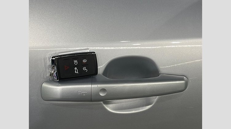 2021 認定中古車 Jaguar E-Pace ハクバシルバー D200 AWD（オートマチック） R-DYNAMIC S