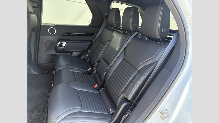 2024 認定中古車 Land Rover Discovery フジホワイト D350マイルドハイブリッド（ディーゼル） S