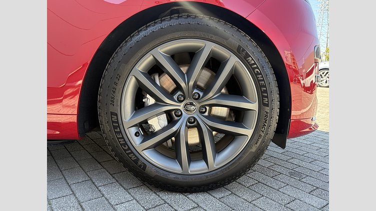 2024 認定中古車 Land Rover Range Rover Sport フィレンツェレッド P550eプラグインハイブリッド（ガソリン） スタンダードホイールベース Dynamic SE