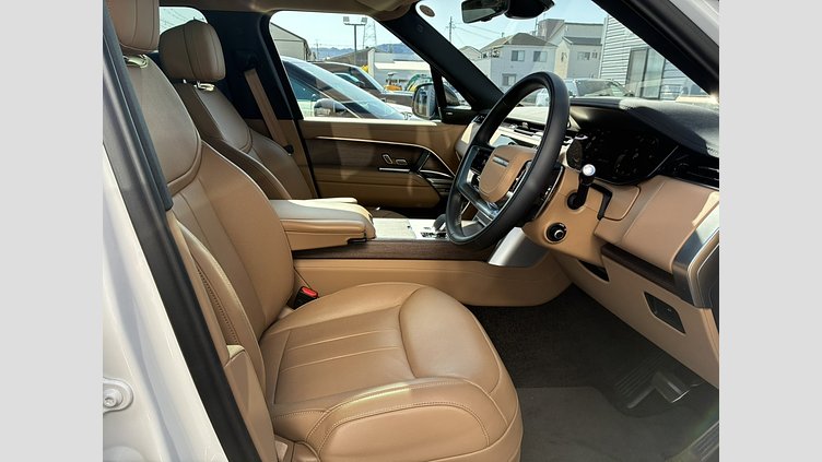 2024 認定中古車 Land Rover Range Rover オストゥーニパールホワイト（お取り扱いの有無については正規ディーラーにお問い合わせください） D350 AWD MHEV（AT） スタンダードホイールベース SE